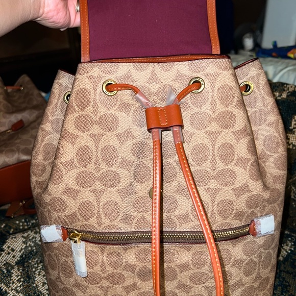 Coach Evie Backpack In Signature Canvas - Picture 4 of 4